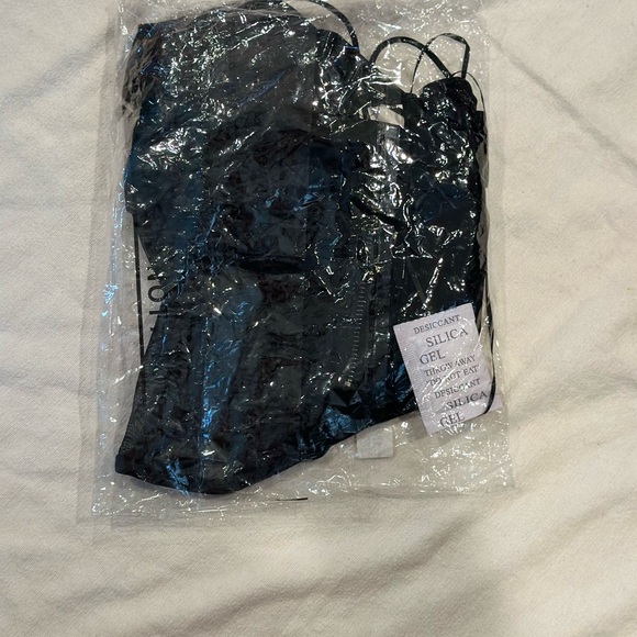 Black crop corset - Picture 3 of 3